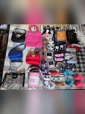 31 Piece Mini Brands Fashion Bundle Series 1 And 2